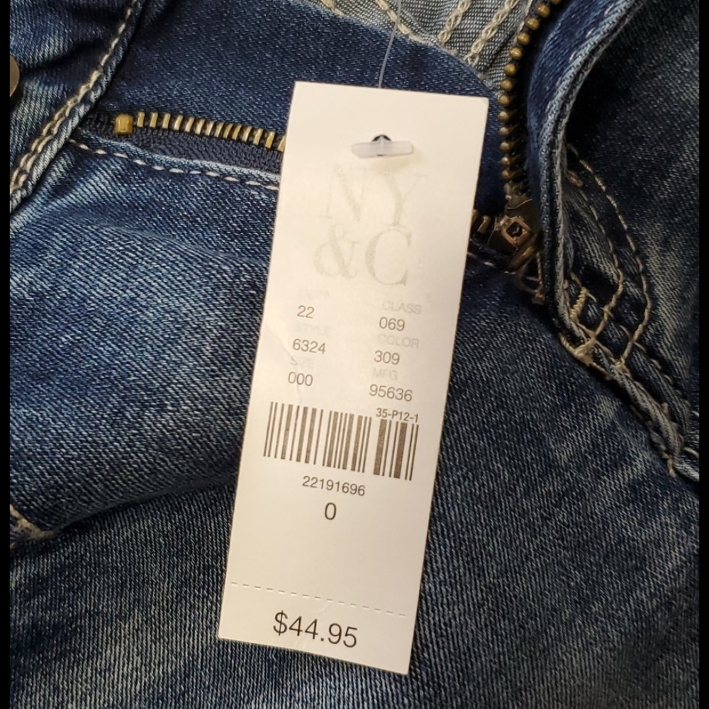 Denim Distressed Cutoff Shorts NWT - Picture 8 of 8